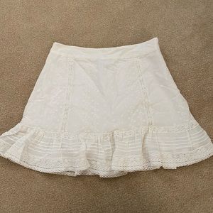 EMBROIDERED WHITE URBAN SKIRT